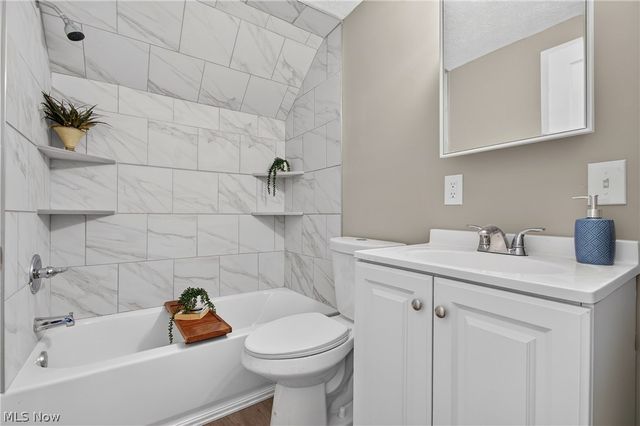2747 Lincoln Way NW, Massillon, OH 44647