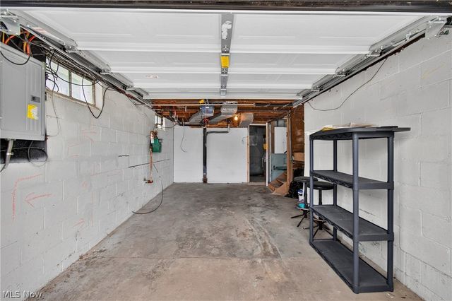 2747 Lincoln Way NW, Massillon, OH 44647