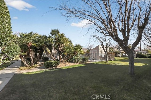 433 W Avenue J5 13, Lancaster, CA 93534