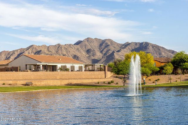 2454 E STACEY Road, Gilbert, AZ 85298