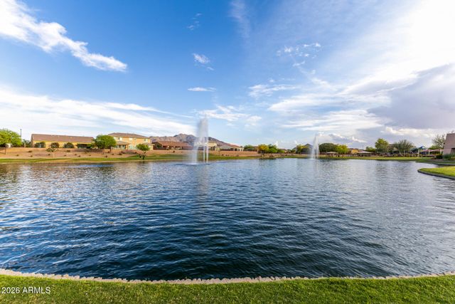 2454 E STACEY Road, Gilbert, AZ 85298