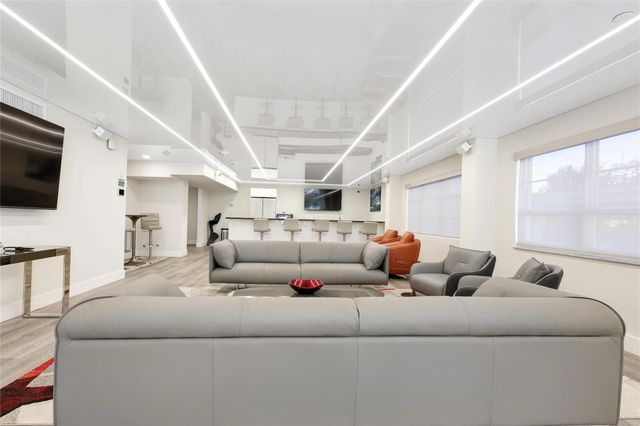 340 Sunset Drive 1808, Fort Lauderdale, FL 33301