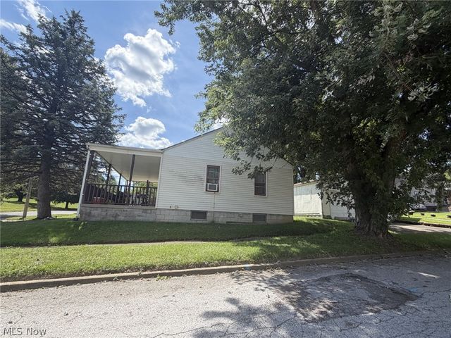 2744 Zedaker Street, Youngstown, OH 44502