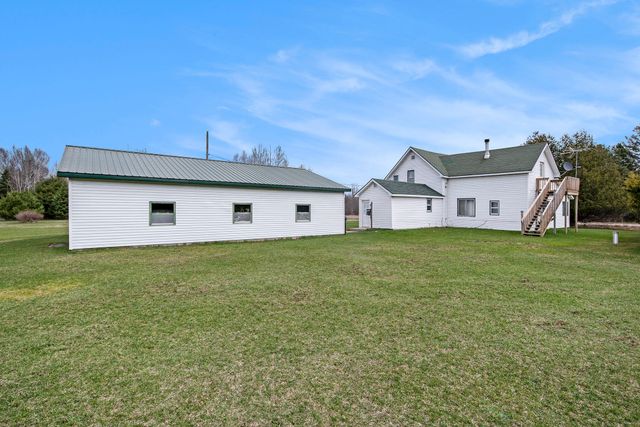 14325 Paradise Lake Road, Levering, MI 49755