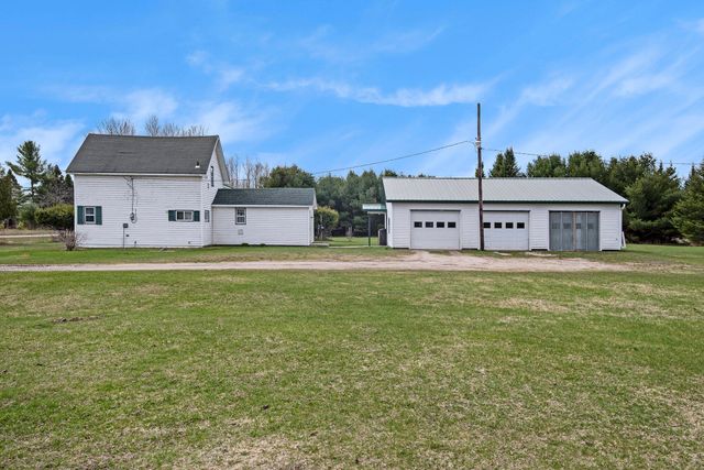 14325 Paradise Lake Road, Levering, MI 49755