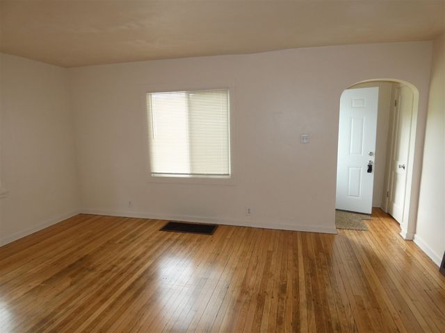 1330 Bishop Avenue, Benton Harbor, MI 49022