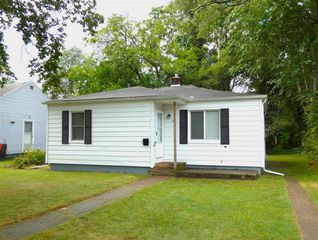 1330 Bishop Avenue, Benton Harbor, MI 49022