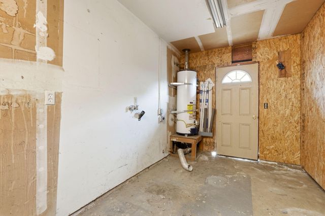 1908 N Cedar Court, Visalia, CA 93292