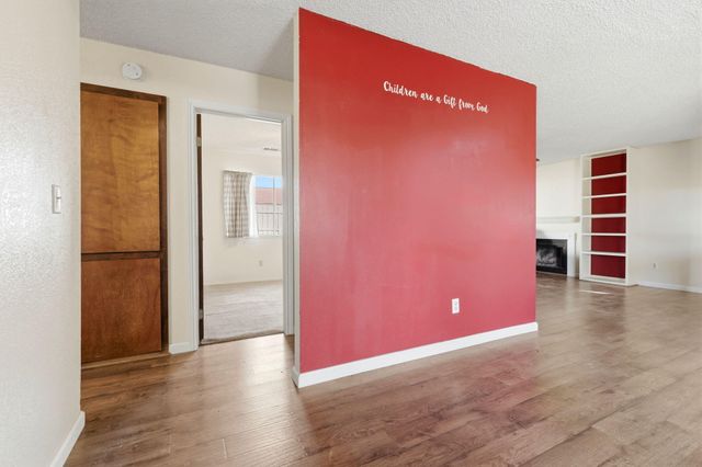 1908 N Cedar Court, Visalia, CA 93292