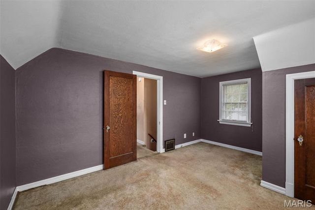 2418 Petrova Avenue, Jennings, MO 63136