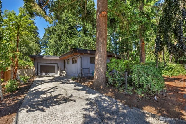 12521 2nd Avenue NE, Seattle, WA 98125