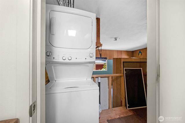 12521 2nd Avenue NE, Seattle, WA 98125