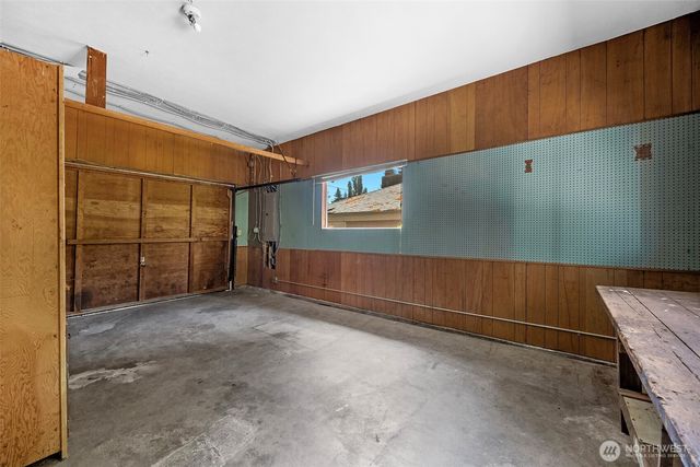12521 2nd Avenue NE, Seattle, WA 98125