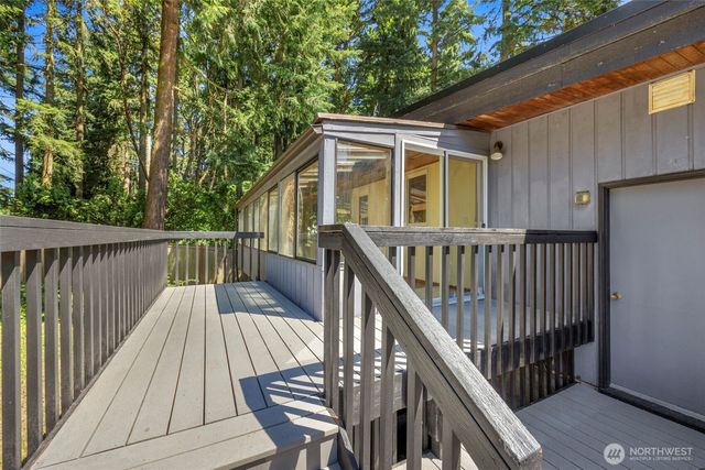 12521 2nd Avenue NE, Seattle, WA 98125