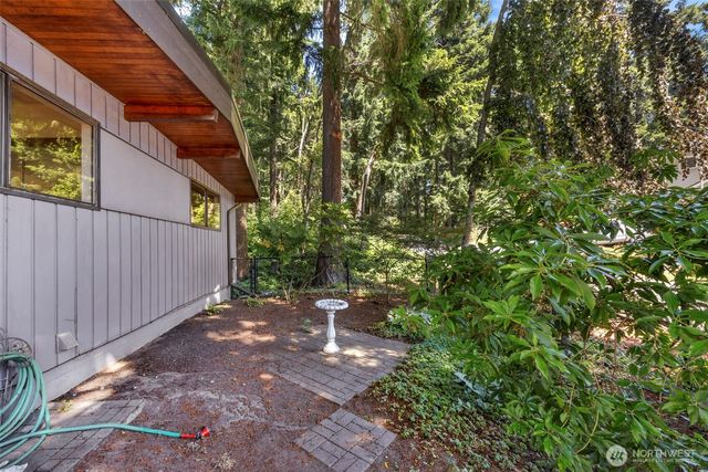 12521 2nd Avenue NE, Seattle, WA 98125