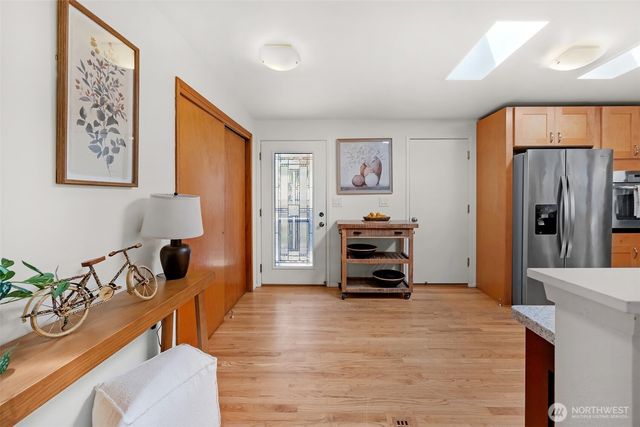 12521 2nd Avenue NE, Seattle, WA 98125