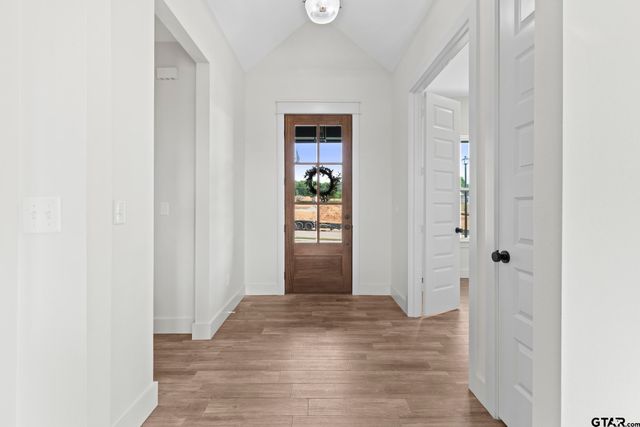 16421 Clearview Drive, Lindale, TX 75771