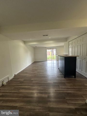 970 CENTRAL HILLS LN, Hyattsville, MD 20785