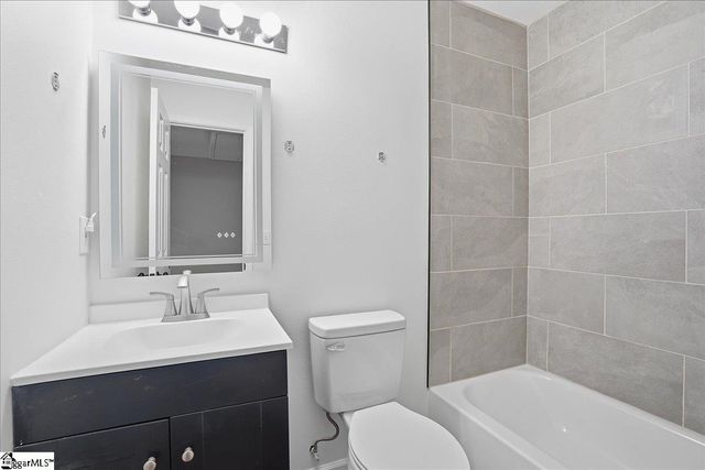 207 Two Gait Lane, Simpsonville, SC 29680