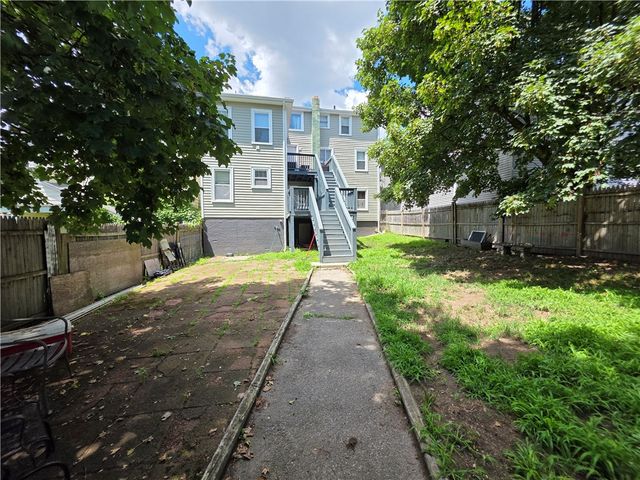 422 East Avenue, Pawtucket, RI 02860