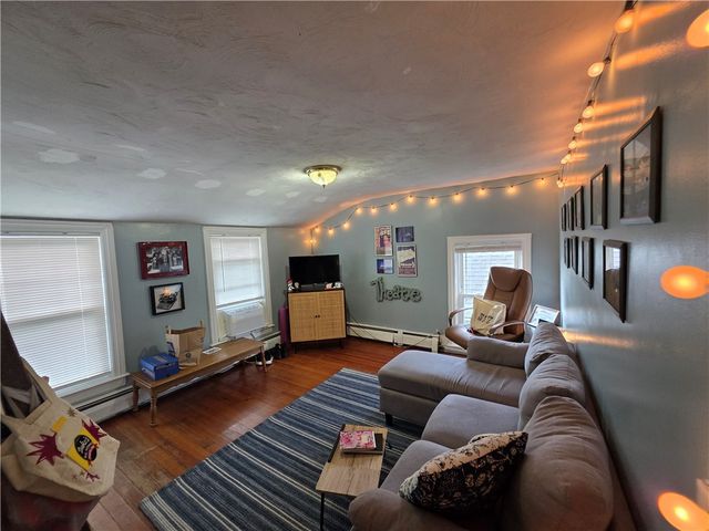 422 East Avenue, Pawtucket, RI 02860