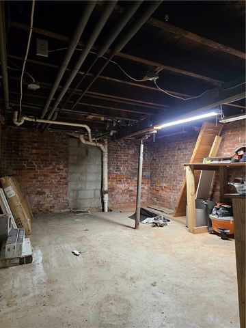 422 East Avenue, Pawtucket, RI 02860