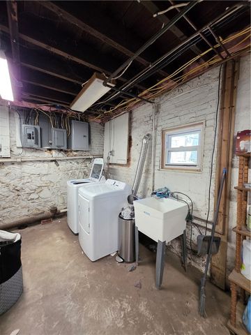 422 East Avenue, Pawtucket, RI 02860