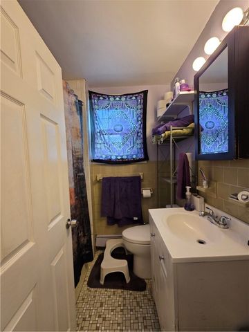422 East Avenue, Pawtucket, RI 02860