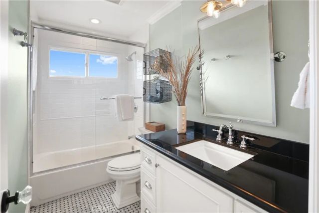 2973 Java Road, Costa Mesa, CA 92626