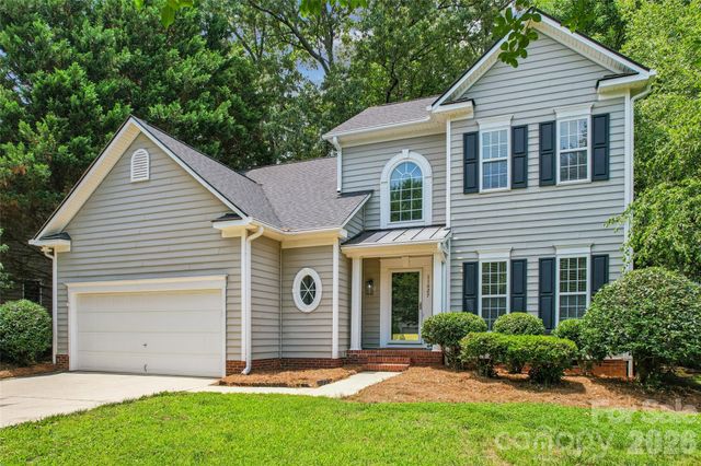 11627 Knightsdale Drive, Charlotte, NC 28277