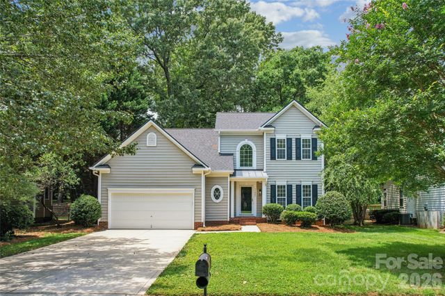 11627 Knightsdale Drive, Charlotte, NC 28277