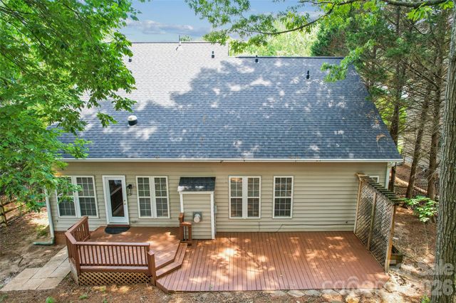 11627 Knightsdale Drive, Charlotte, NC 28277