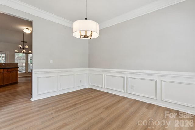 11627 Knightsdale Drive, Charlotte, NC 28277
