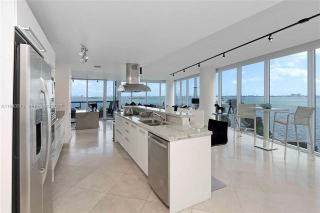 601 NE 36th St 712, Miami, FL 33137