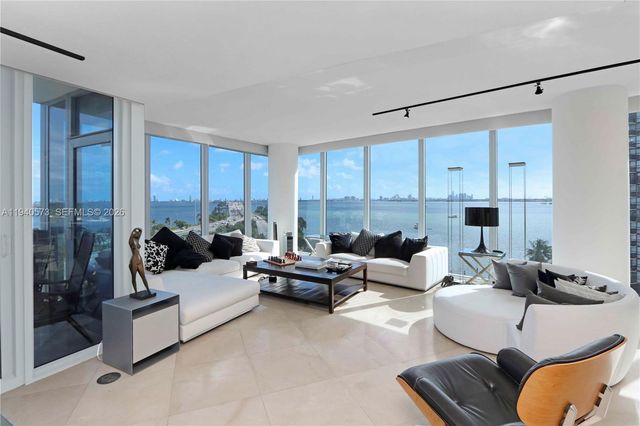 601 NE 36th St 712, Miami, FL 33137