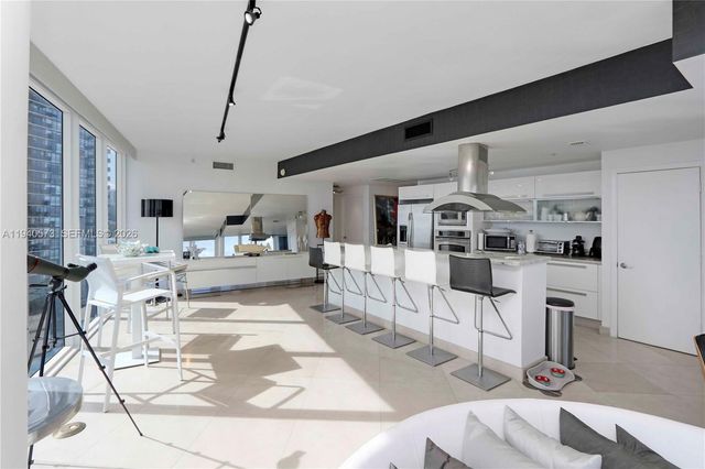 601 NE 36th St 712, Miami, FL 33137