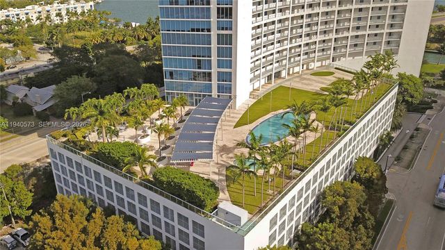 601 NE 36th St 712, Miami, FL 33137