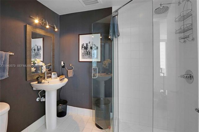 601 NE 36th St 712, Miami, FL 33137