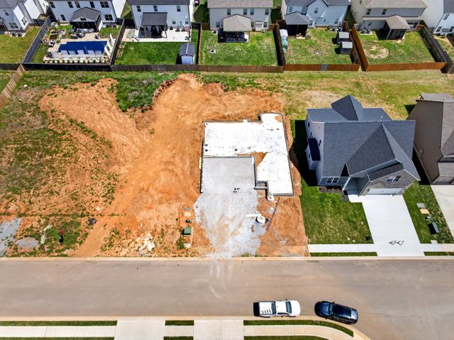 626 Woodrush Dr, Clarksville, TN 37040