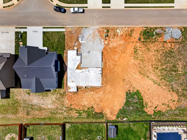 626 Woodrush Dr, Clarksville, TN 37040