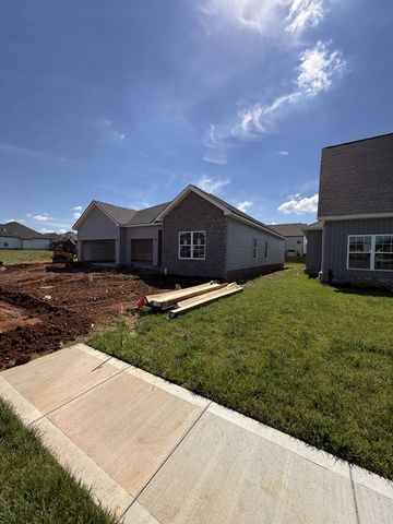626 Woodrush Dr, Clarksville, TN 37040