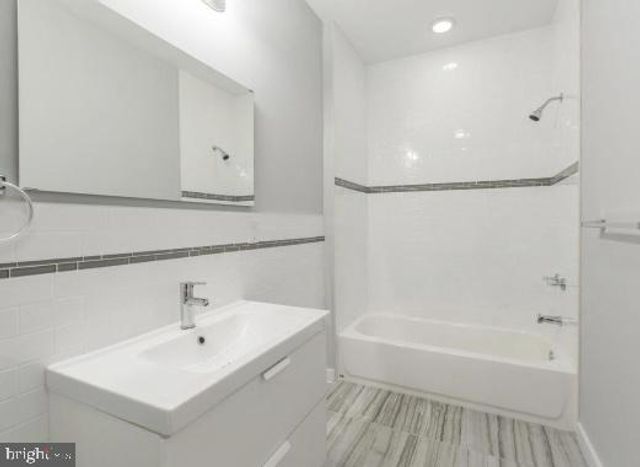 2040 E SUSQUEHANNA AVE, Philadelphia, PA 19125