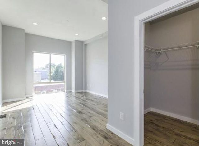 2040 E SUSQUEHANNA AVE, Philadelphia, PA 19125