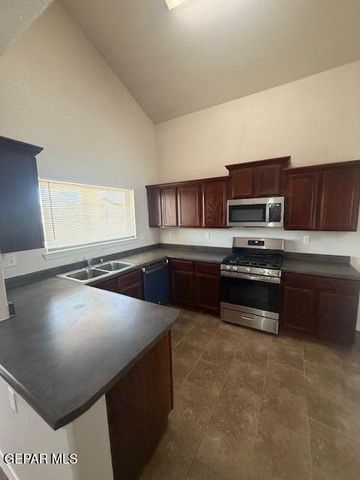12008 COPPER HILL Place, El Paso, TX 79934