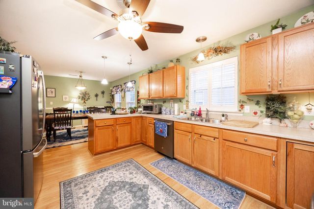 102 W HARMONY DR, Pottstown, PA 19464