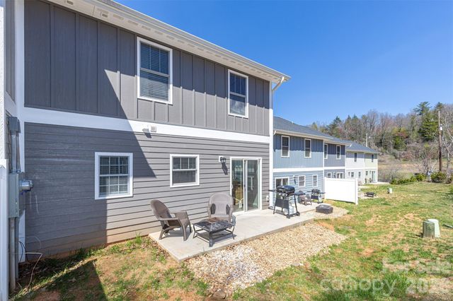 308 Jenna Clare Lane, Asheville, NC 28805