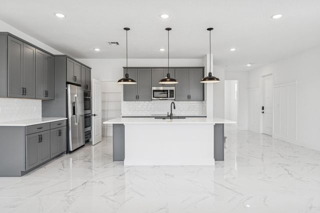 185 SE Birch Terrace, Stuart, FL 34997