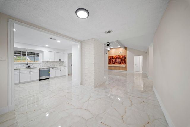 6602 Loch Bruceray Drive, Houston, TX 77084