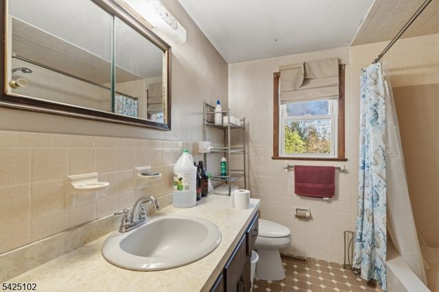 106 Main St, Readington Twp., NJ 08889