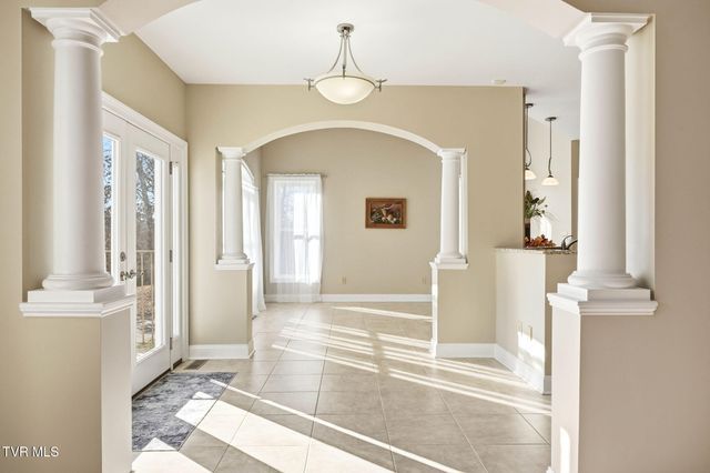 389 Worley Vance Road, Bluff City, TN 37618